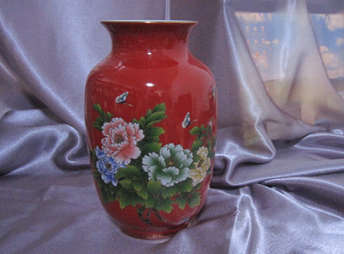 中国红冬瓜瓶（骨瓷）